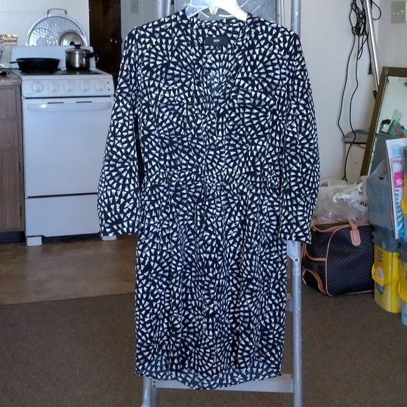 Mossimo Supply Co. Dresses & Skirts - Mossimo Triangle Geometric Pattern Dress Size S